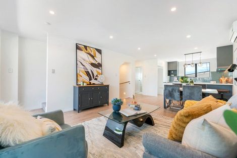 Photo of property in 6/18 Sylvan Crescent, Te Atatu South, Auckland, 0610