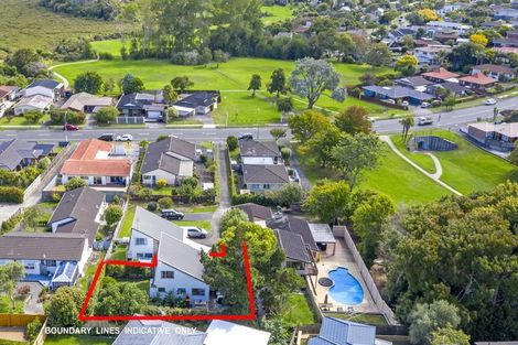 Photo of property in 2/116 Prince Regent Drive, Half Moon Bay, Auckland, 2012