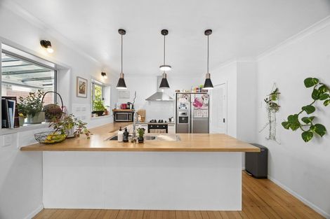 Photo of property in 37 Park Road, Western Heights, Rotorua, 3015