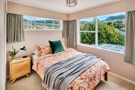 Photo of property in 11 Mckeefry Grove, Tawa, Wellington, 5028