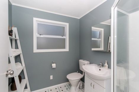 Photo of property in 18 Raniera Street, Glen Avon, New Plymouth, 4312