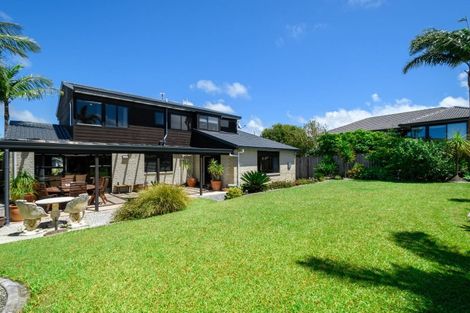 Photo of property in 8 Ferntree Terrace, West Harbour, Auckland, 0618