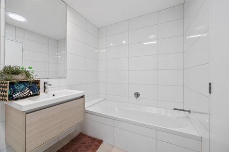 Photo of property in 25 Orona Place, Takanini, 2112