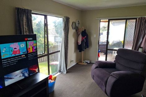 Photo of property in 2/21 Silver Creek Road, Weymouth, Auckland, 2103