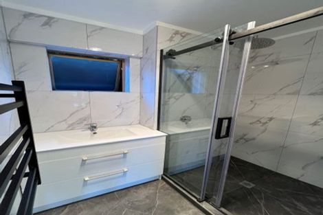 Photo of property in 1/3 Nickleby Place, Mellons Bay, Auckland, 2014