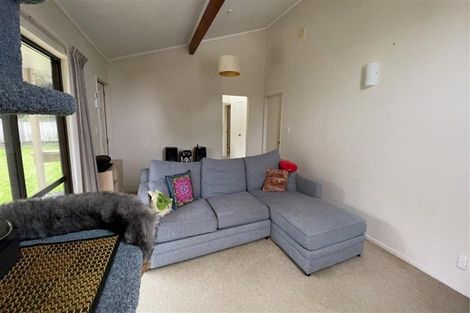 Photo of property in 51 Topliss Drive, Northcross, Auckland, 0632