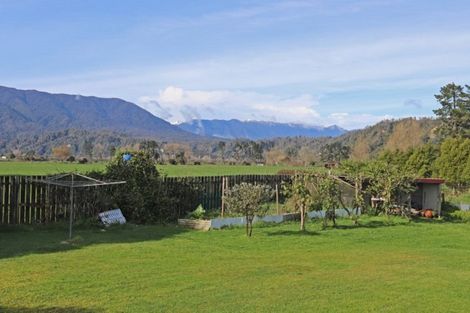 Photo of property in 24 Umere, Karamea, 7893