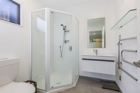 Photo of property in 8 Bowman Place, Whitby, Porirua, 5024