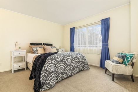 Photo of property in 6a Fayette Place, Te Atatu South, Auckland, 0610