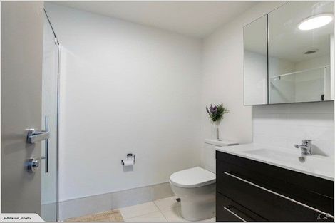 Photo of property in La Residence Du Lac, 26/527 Frankton Road, Queenstown, 9300