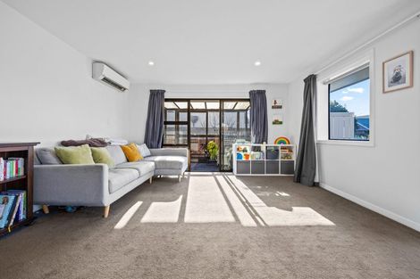 Photo of property in 1/7 Ringwood Place, Avonhead, Christchurch, 8042