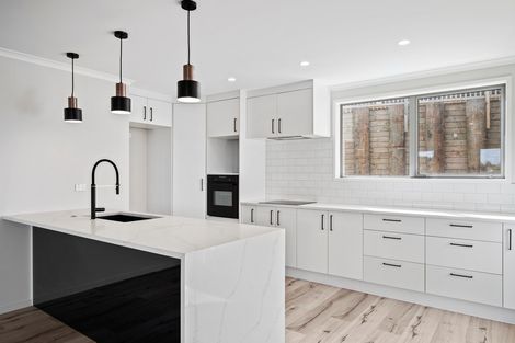 Photo of property in 2 Valley Heights Lane, Pukekohe, 2120