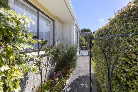 Photo of property in 3/13 Chilman Street, Strandon, New Plymouth, 4312