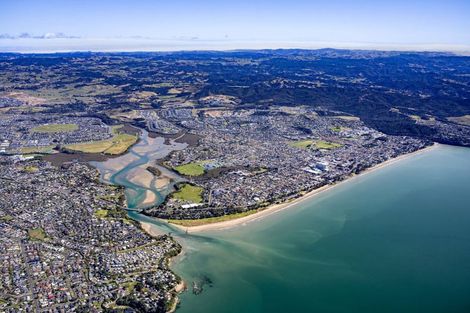 Photo of property in 226 Grand Drive, Orewa, 0931