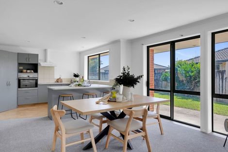 Photo of property in 5 Locksley Lane, Hamilton East, Hamilton, 3216