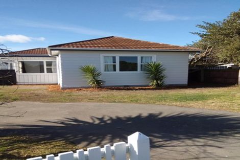 Photo of property in 15 Owles Terrace, New Brighton, Christchurch, 8061
