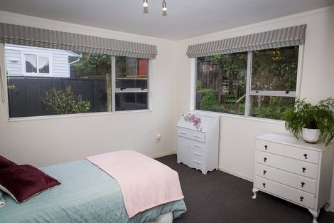 Photo of property in 18 Paddington Grove, Karori, Wellington, 6012