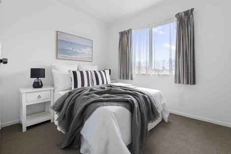 Photo of property in 1/6 De Quincey Terrace, Highland Park, Auckland, 2010