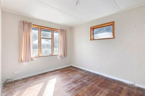 Photo of property in 172 Wellington Road, Wainuiomata, Lower Hutt, 5014