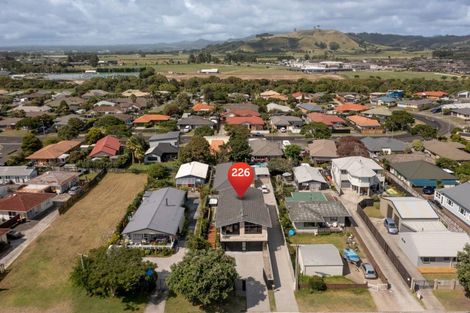 Photo of property in 226 Dickson Road, Papamoa Beach, Papamoa, 3118