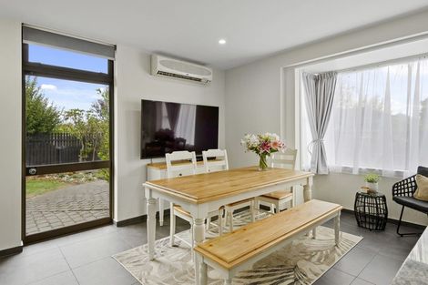 Photo of property in 15 Sawtell Place, Northcote, Christchurch, 8052