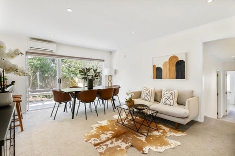 Photo of property in 16 Whitford Road, Howick, Auckland, 2014