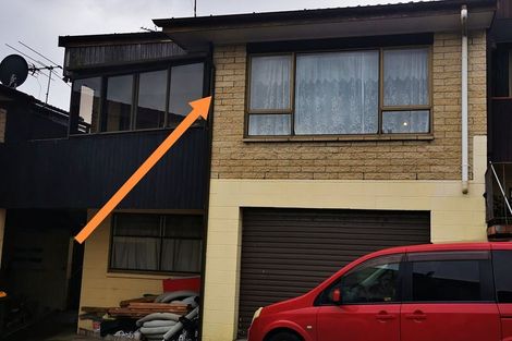 Photo of property in 2/320 Pakuranga Road, Pakuranga Heights, Auckland, 2010