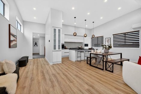 Photo of property in 41 Ascension Crescent, Orewa, 0931