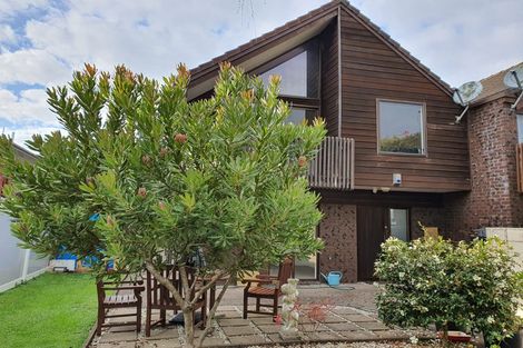 Photo of property in 38 Atkin Avenue, Mission Bay, Auckland, 1071