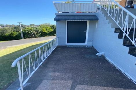 Photo of property in 8 Coroglen Avenue, Birkenhead, Auckland, 0626