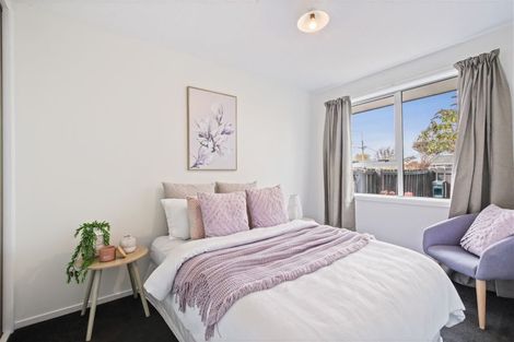 Photo of property in 2/2 Queenspark Drive, Parklands, Christchurch, 8083