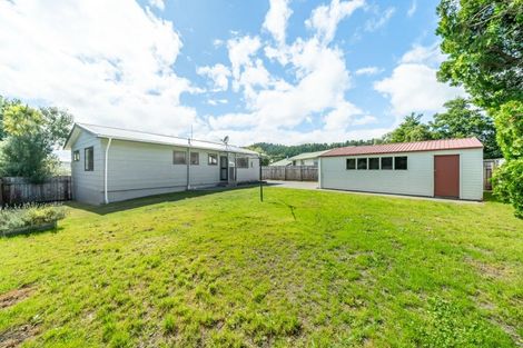 Photo of property in 4 Igloo Place, Red Hill, Papakura, 2110