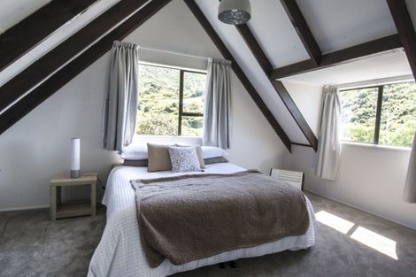 Photo of property in 74 Scotland Street, Picton, 7220