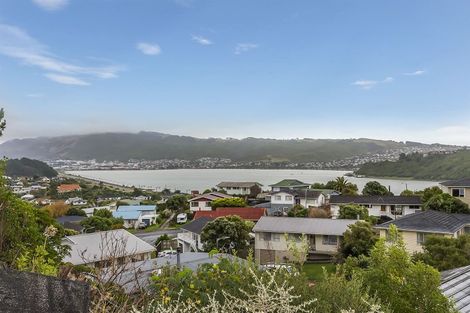 Photo of property in 14 Findhorn Place, Papakowhai, Porirua, 5024