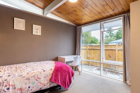 Photo of property in 8 Woodstock Place, Hokowhitu, Palmerston North, 4410