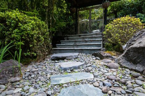 Photo of property in 412 Scenic Drive, Waiatarua, Auckland, 0612