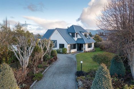 Photo of property in 8 Melland Place, Te Anau, 9600