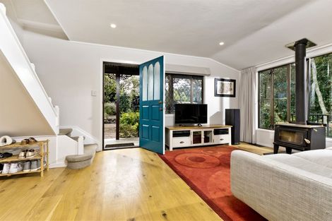 Photo of property in 14b South Lynn Road, Titirangi, Auckland, 0604