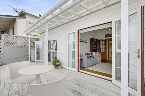 Photo of property in 29 Grafton Road, Roseneath, Wellington, 6011