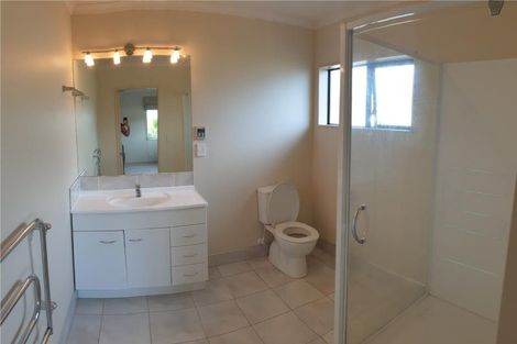 Photo of property in 24 Armstrong Farm Drive, East Tamaki Heights, Auckland, 2016