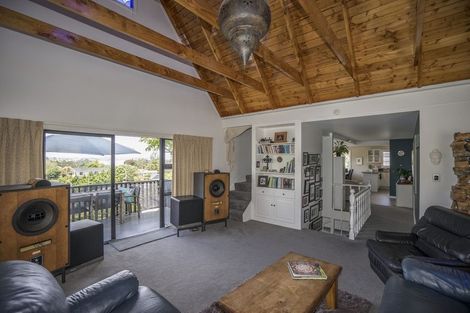 Photo of property in 131 Chelsea View Drive, Chatswood, Auckland, 0626