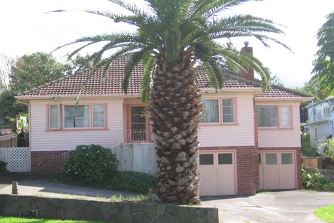 Photo of property in 6 Tahi Terrace, Glen Eden, Auckland, 0602
