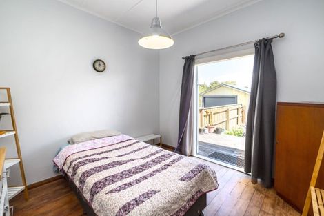 Photo of property in 6 South Featherston Road, South Featherston, Featherston, 5771