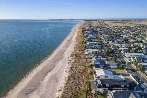 Photo of property in 85 Karewa Parade, Papamoa Beach, Papamoa, 3118
