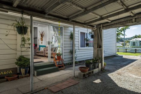 Photo of property in 28 Ormond Road, Whataupoko, Gisborne, 4010