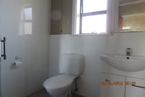 Photo of property in 20 Kauri Glen Road, Northcote, Auckland, 0627