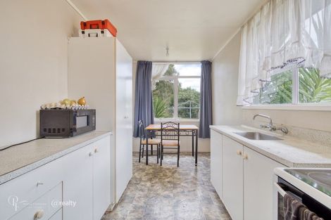 Photo of property in 6 Alamein Place, Pukekohe, 2120