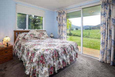 Photo of property in 1231 Queen Charlotte Drive, Linkwater, Picton, 7281