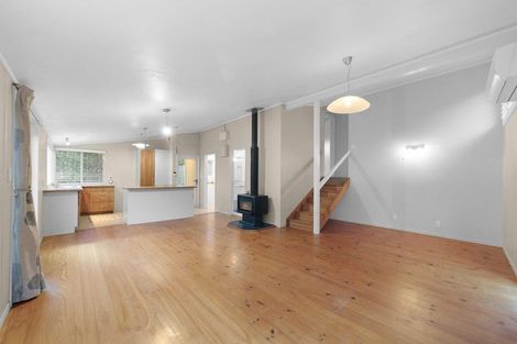Photo of property in 143 Bays Road, Orere Point, Papakura, 2585