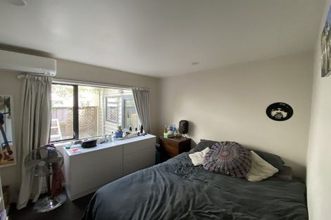Photo of property in 18 Bush Lane, Northcote Point, Auckland, 0627